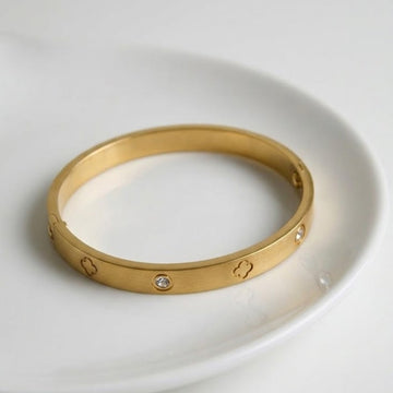 Clover Accent Bangle