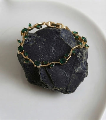 Emerald Green Tulip Bracelet