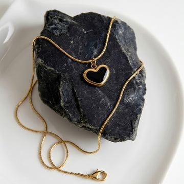 Black Heart Pendant Necklace