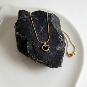 Minimalist Black Heart Necklace